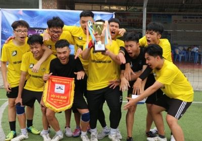 Chung kết Giải bóng đá TQB Champions Cup