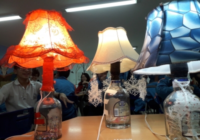 Đèn ngủ sáng tạo từ chai Chivas