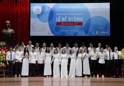 Lắng đọng cảm xúc trong buổi lễ Bế giảng năm học 2018 - 2019