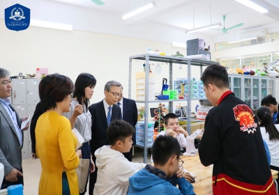 Báo tỉnh Iwate - Nhật Bản đưa tin về hoạt động thăm trường Tạ Quang Bửu của Hội hữu nghị Việt Nam tại Morioka và Tập đoàn Tatsuzawa