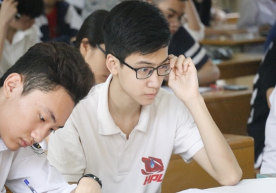 Thí sinh Hà Nội thi Sử để xét tuyển vào lớp 10 công lập