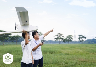 Bay cùng Team TQBers bằng “Mô hình tàu lượn – TQB Airline"