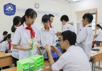 Tin tuyển dụng giáo viên THCS và THPT Tháng 9/2018