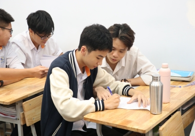 Tạ Quang Bửu đứng đầu bảng trong Kỳ khảo sát chất lượng đợt 1 toàn quận Hai Bà Trưng