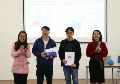 TechTalk số 1: Con người đã sẵn sàng làm bạn với robot?