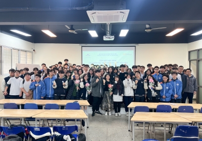 Đội tuyển HSG khối 10, 11 sẵn sàng chinh phục kỳ thi cấp cụm quận năm học 2024-2025